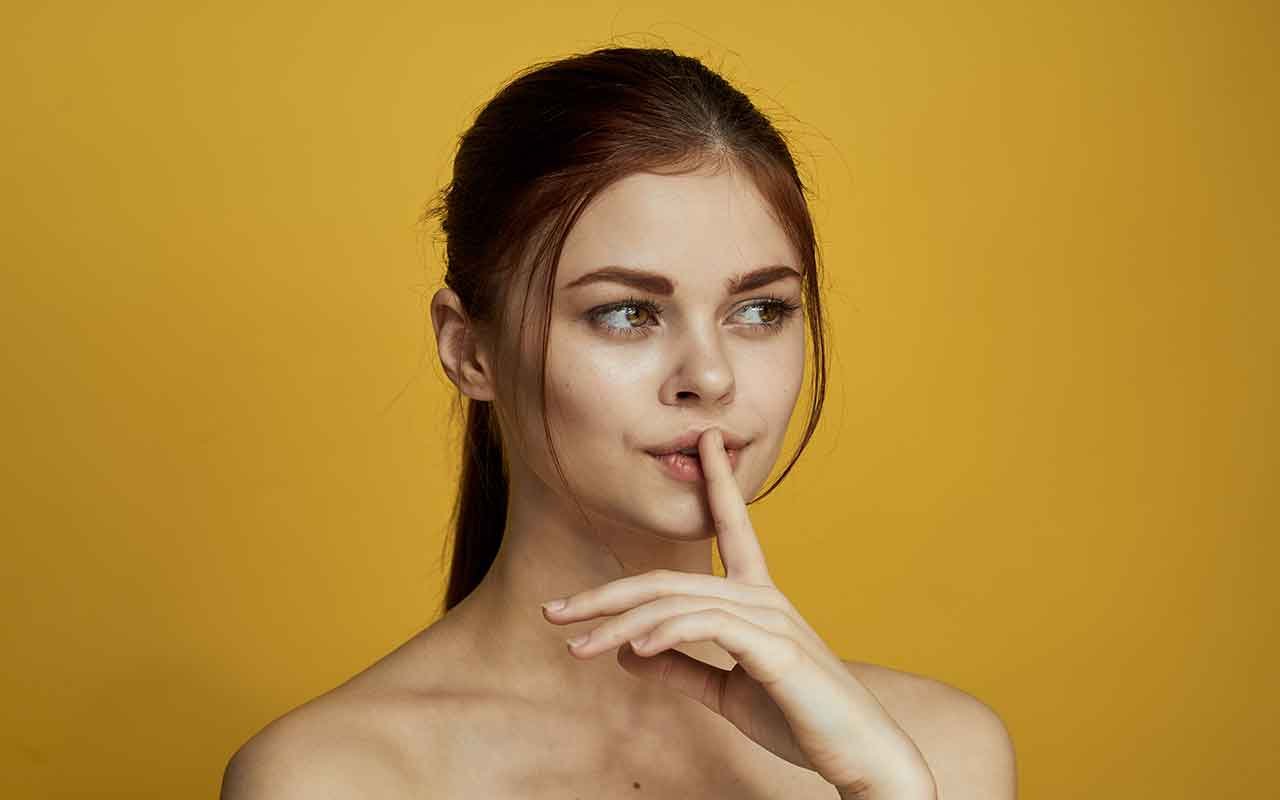 Lifting temporal ou lifting frontal traitement ciblé du haut du visage